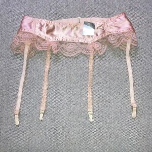 Vintage 90s Shiny Satin Scalloped Ruffle Lace Peach Pink Garter Belt women’s